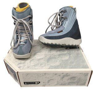 NEW Burton Moto Womens Snowboard Boots!  Size 4   Blue Traditional Lace
